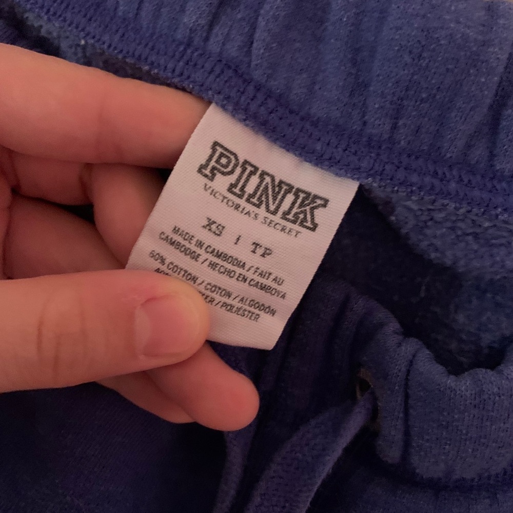 the brand “pink” sweatpants